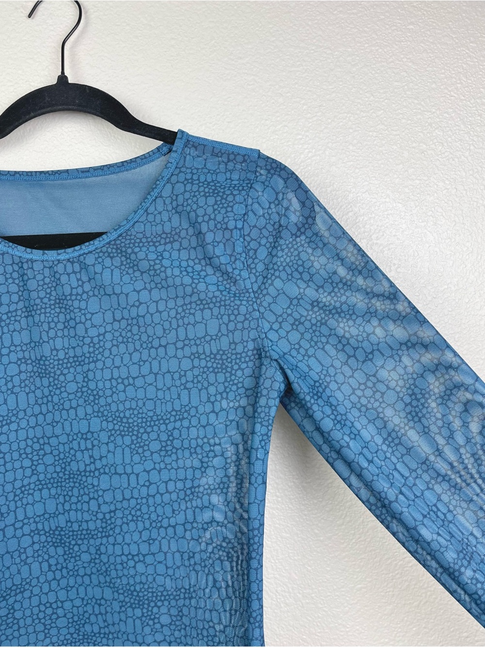 Sweaty Betty Women's Medium Momentum Workout Long Sleeve Top Beetle Blue Croc - Picture 6 of 16